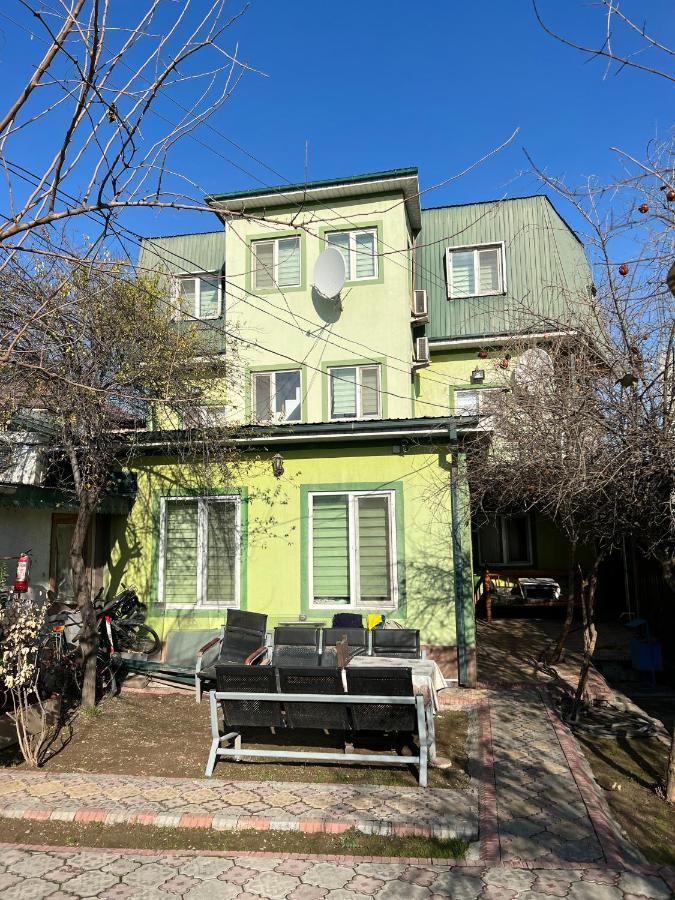 Anisa- Hostel Dusjanbe Eksteriør bilde